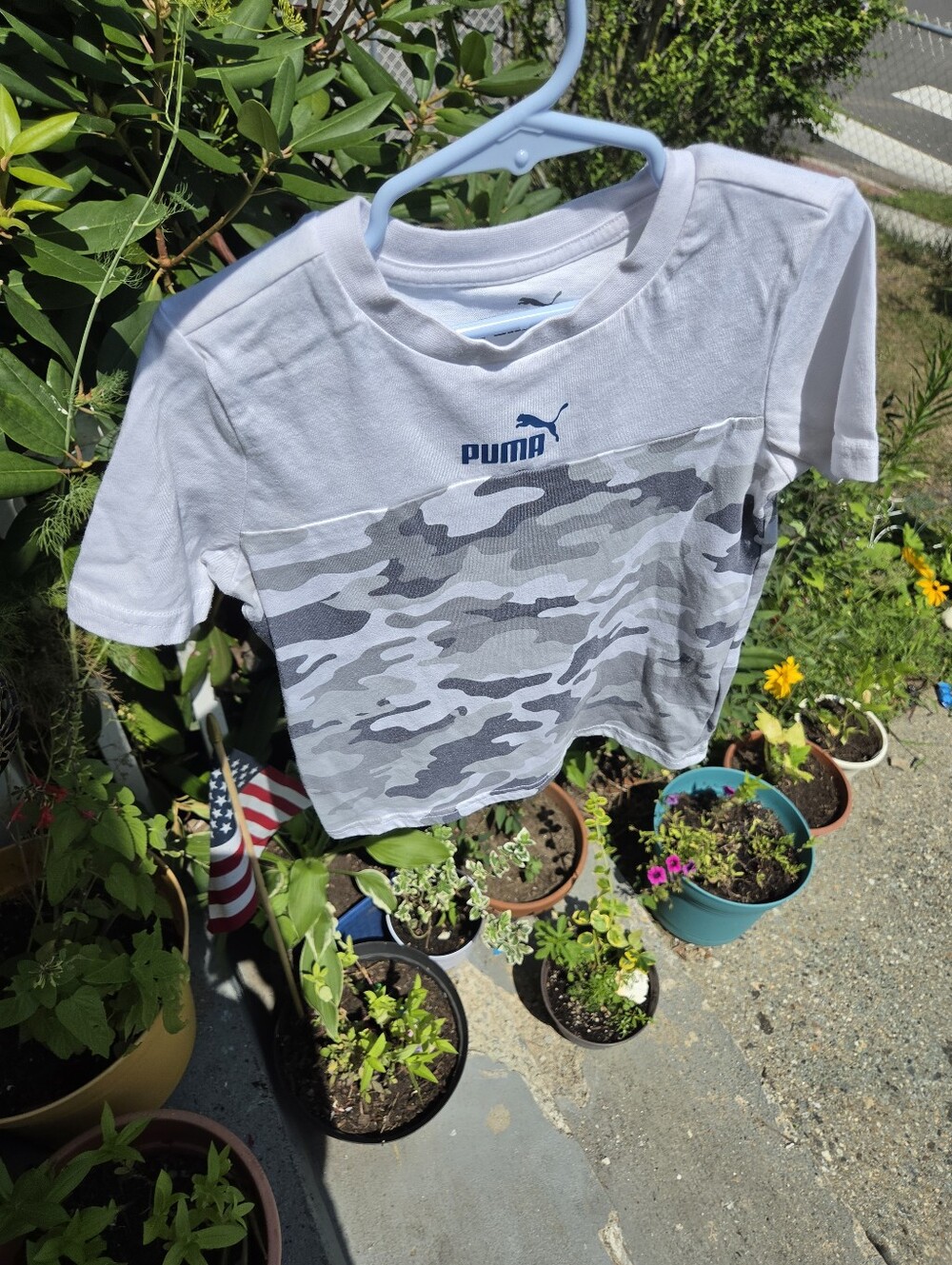 Puma EUC White Tee with Gray Camo Panel and Navy Logo Sz 5T